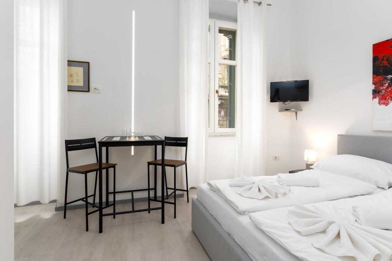 Centar Apartments Rijeka Bagian luar foto