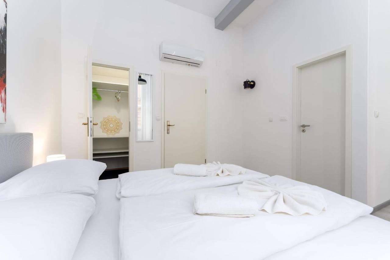 Centar Apartments Rijeka Bagian luar foto