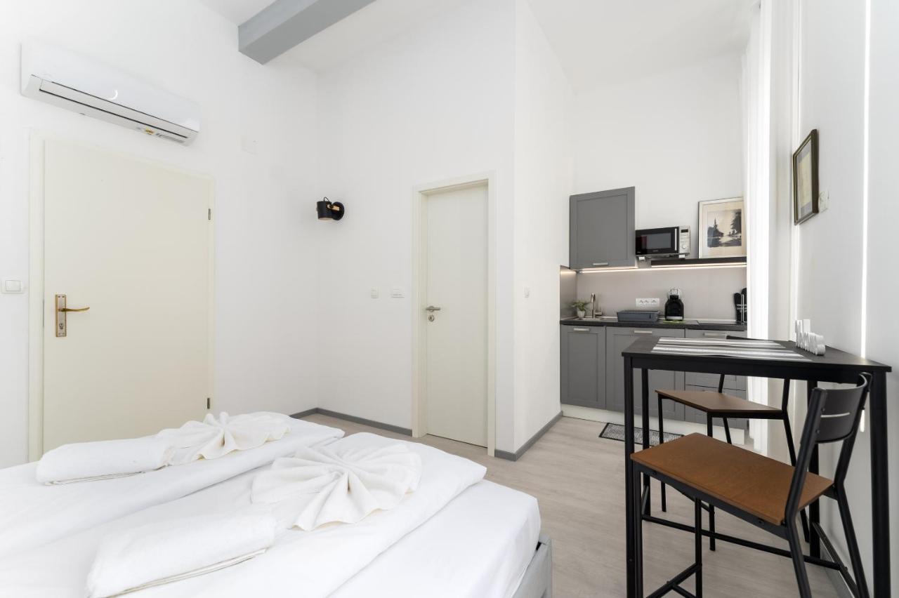 Centar Apartments Rijeka Bagian luar foto
