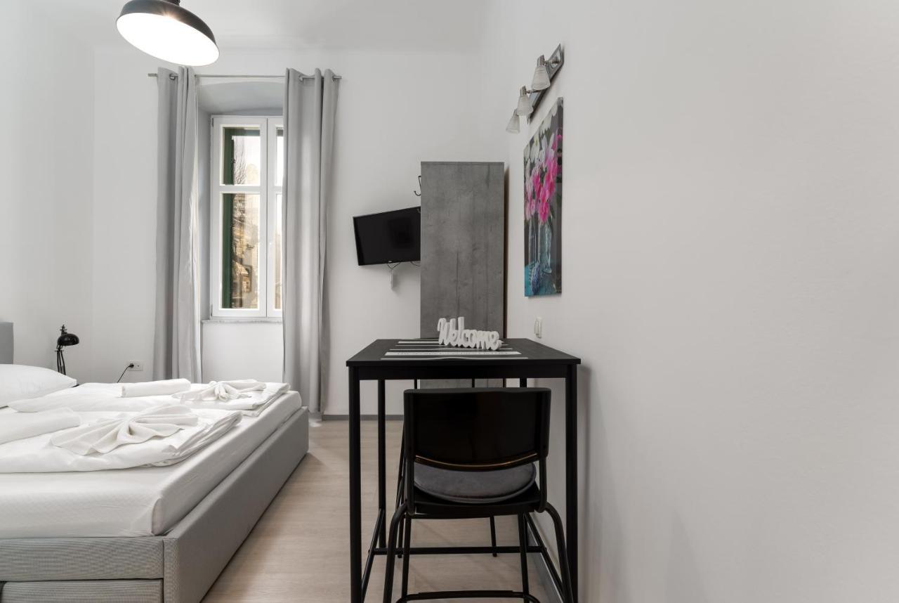 Centar Apartments Rijeka Bagian luar foto
